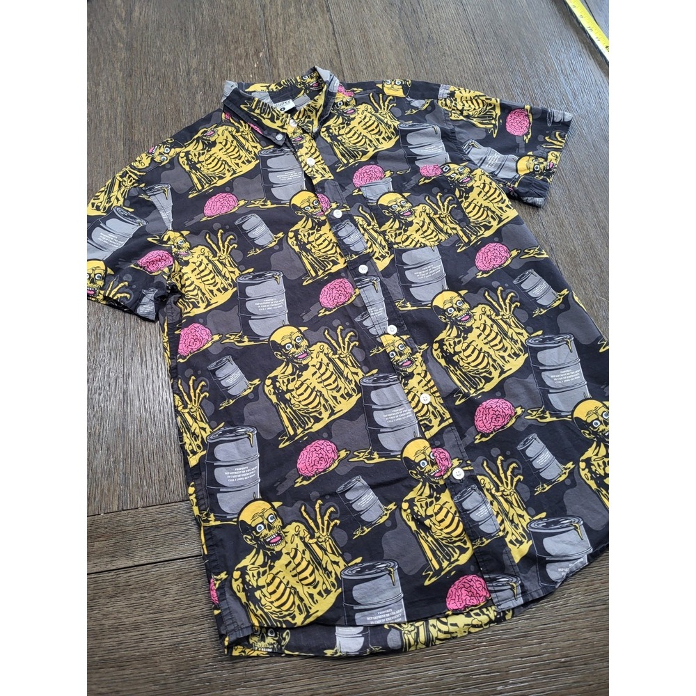 Creepy Co. Swamp Brain Zombies Button Up Short Sleeve Size Small 3d All Over Pri